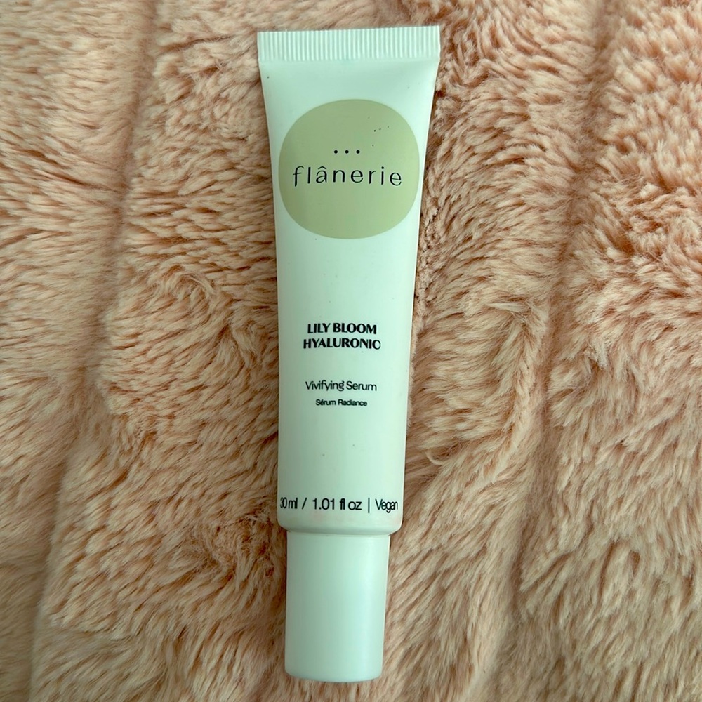 Flanerie. Lily Bloom Hyaluronic. Visiting Serum. NEW. 1.01 oz.